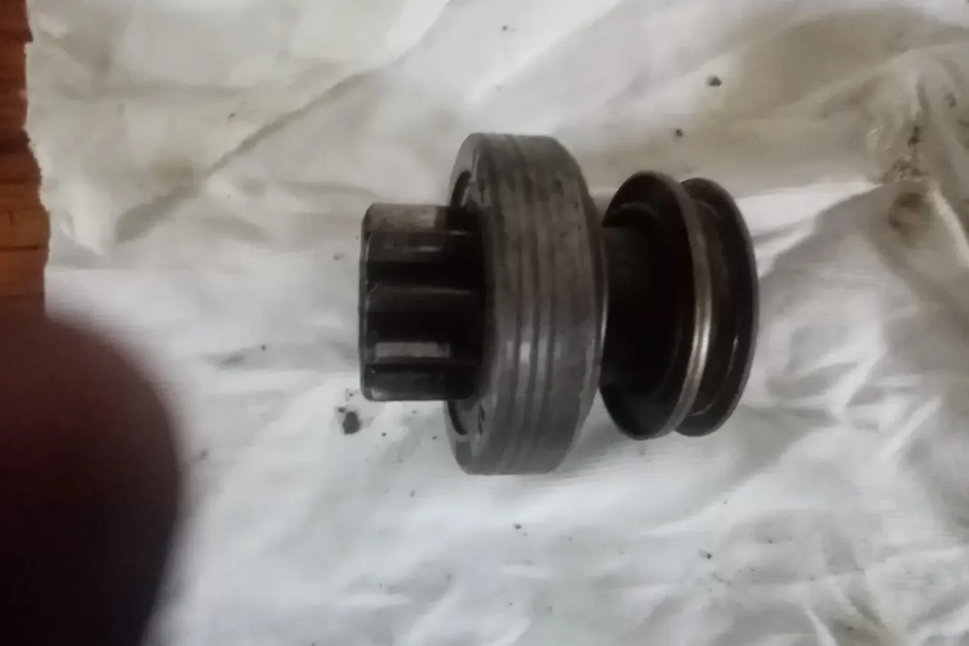 Car Starter Problems: The Ultimate Diagnostic & Repair Guide 3 Car starter Bendix gear mechanism showing wear patterns that lead to grinding noise and engagement problems