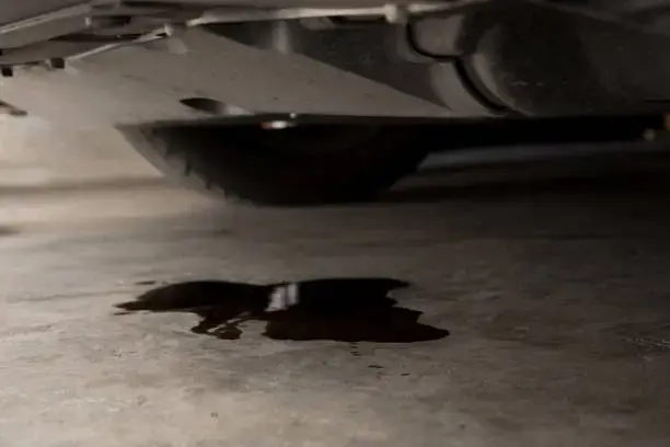 Car Leaking Oil? Causes, Fixes & Expert Tips from a Mechanic with 17 Years of Experience 3 car leaking oil